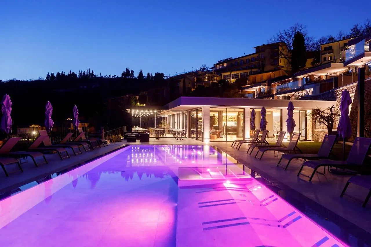 Deville & Spa Costermano 2*,